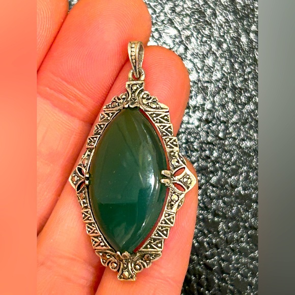 Vintage (1920’s) Art Deco 935 Sterling marcasite and stone pendant